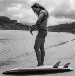 Manera Women's Seafarer Hybrid 3/2mm Chest Zip Long Sleeve Springsuit -Free Tide Area GALERIE SEAFARER HYBRID WOMEN I 5d96fff6