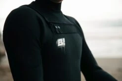 RB1 Plus Accelerator 3/2mm Chest Zip Fullsuit -Free Tide Area RB1PlusBlackLifestyle20px