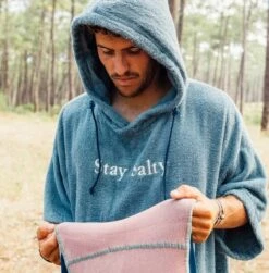 Manera Bamboo Winter Changing Poncho (Past Season) -Free Tide Area bamboo changing poncho 807473 5776a4dc ec3c 4125 91da dc66c201db06